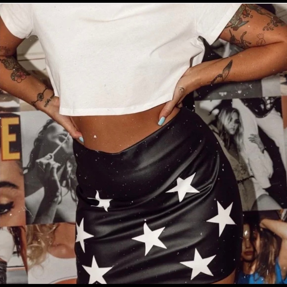 Princess Polly faux leather star miniskirt black and white women size 2